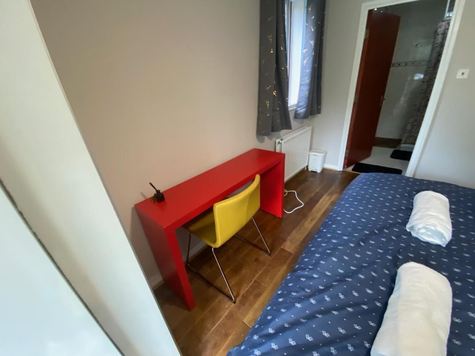 Stunning 2 Bedroom With Garden Sleep 6 Londra Exterior foto